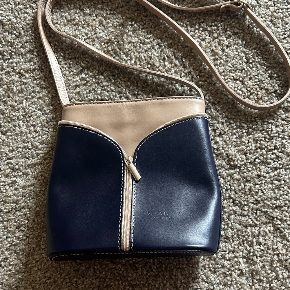 NWOT Vera Pelle Navy and Beige Crossbody Bag